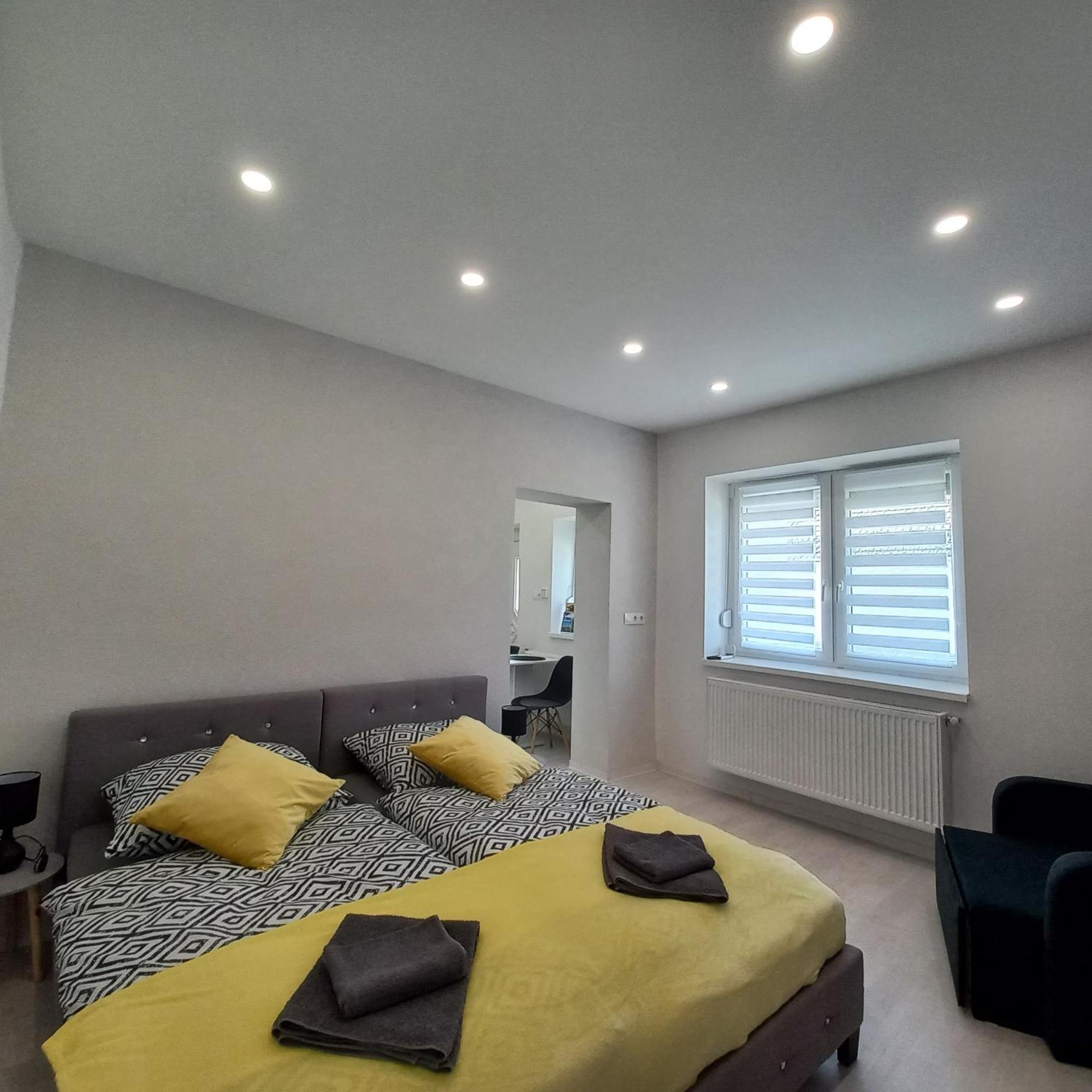 Stilus Apartman Vasarosnameny Ngoại thất bức ảnh